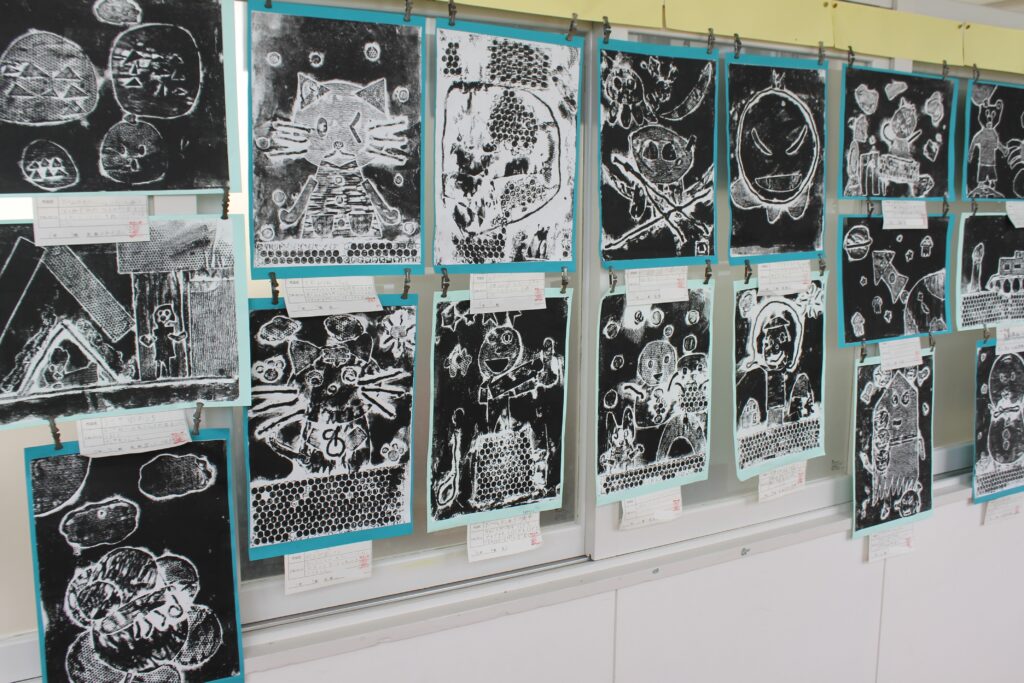 3年生 図画工作 「いろいろうつして」 | 長久手市立西小学校